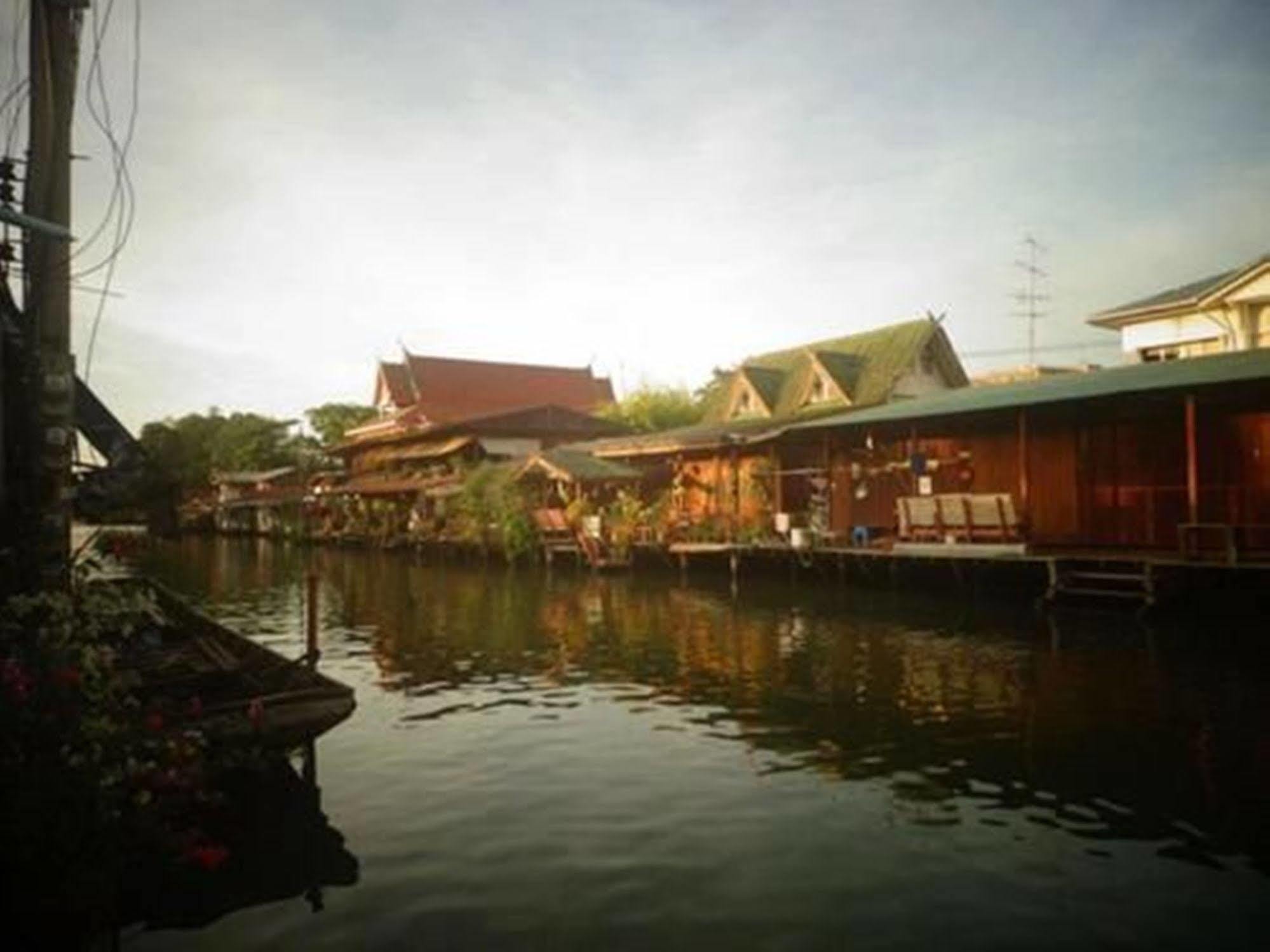 Hotel Bangluang House Bangkok Exterior foto